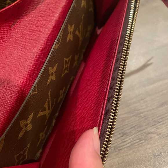 Authentic , with initials . - Picture 3 of 10